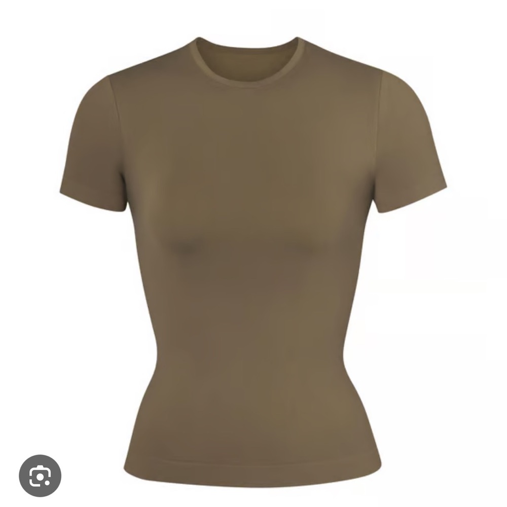 SKIMS Soft Smoothing Tshirt Army Green